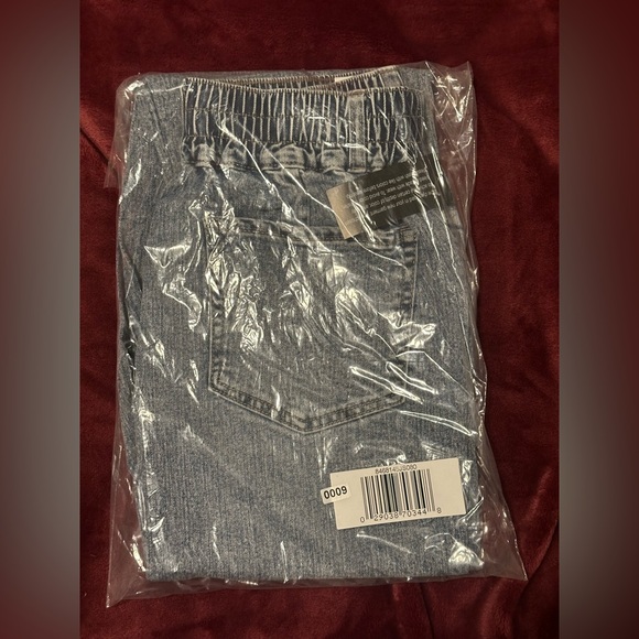 The Straight High Rise Ankle Jeans Size 8 - NWT - Picture 6 of 6